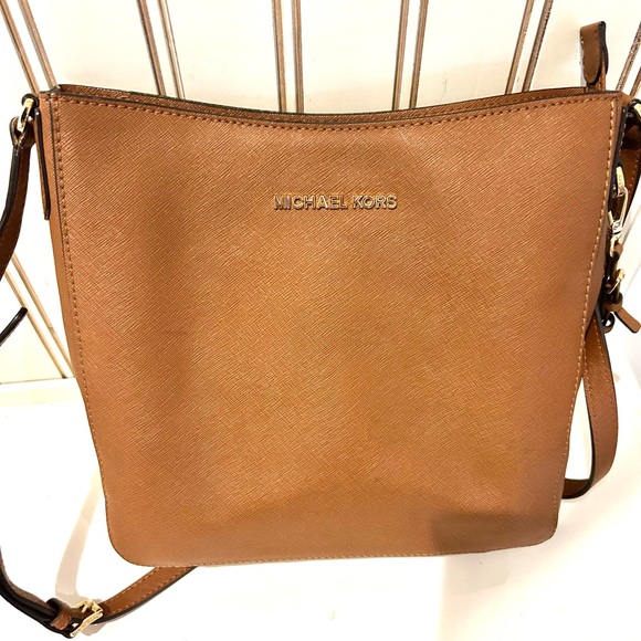 Michael Kors Brown leather purse - Picture 8 of 14